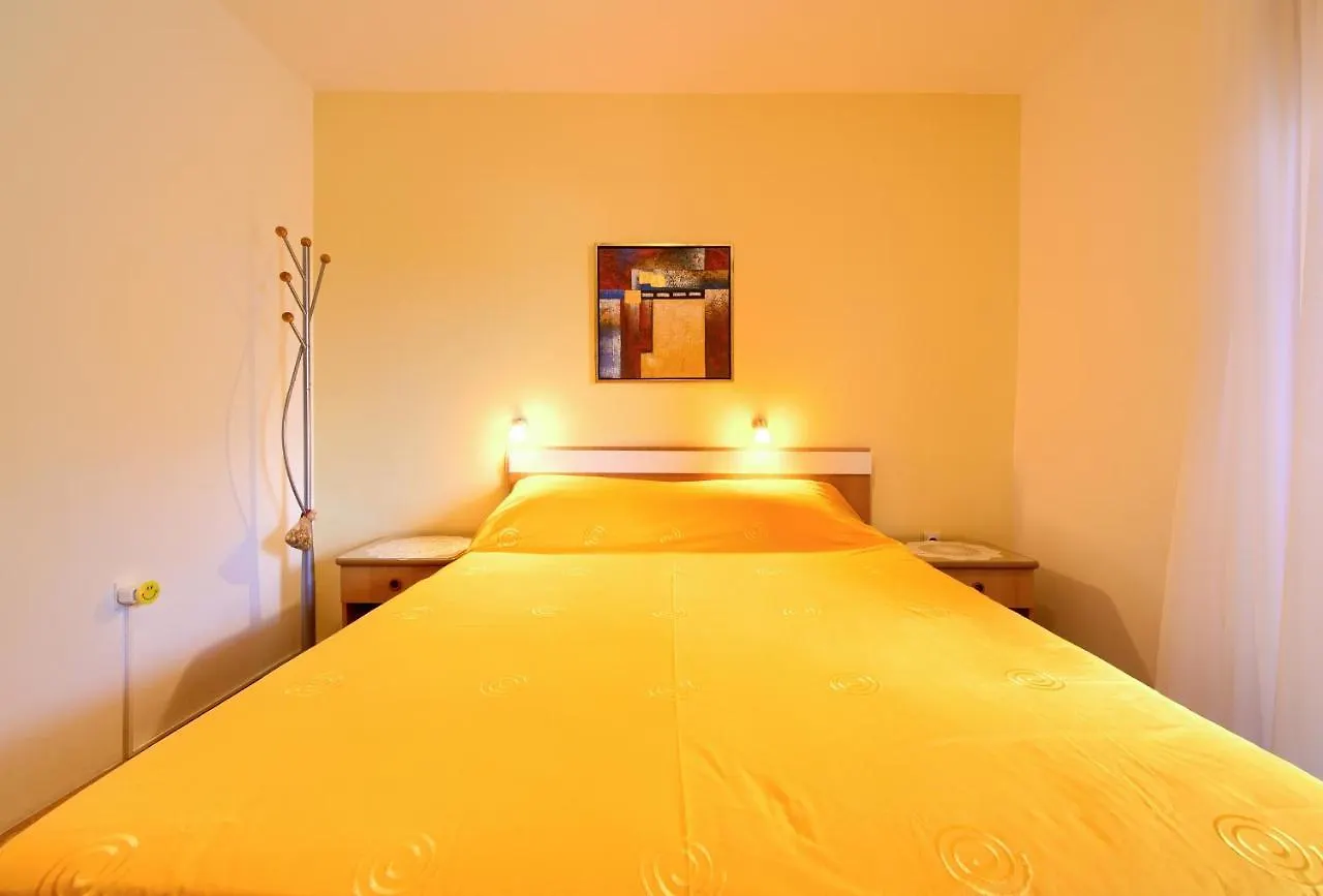 Apartment Ljerka Krk Town 0*,